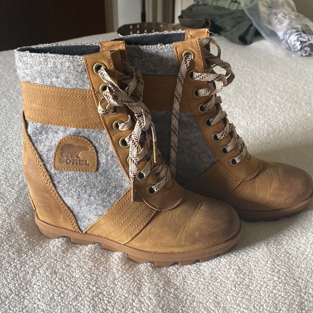 Sorel Joan of arctic lexie wedge